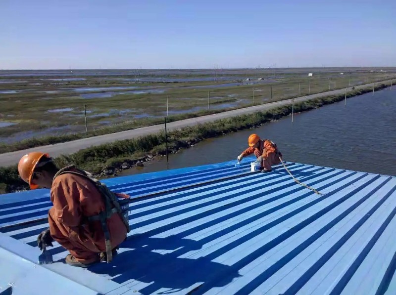 杞县钢结构屋面漏水原因